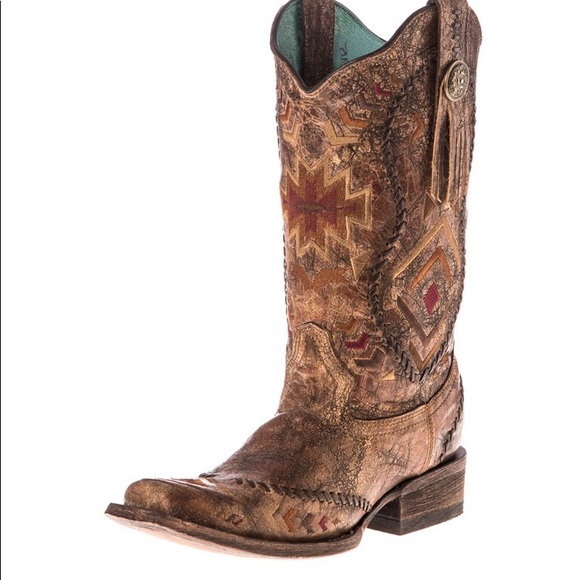 corral aztec fringe boots